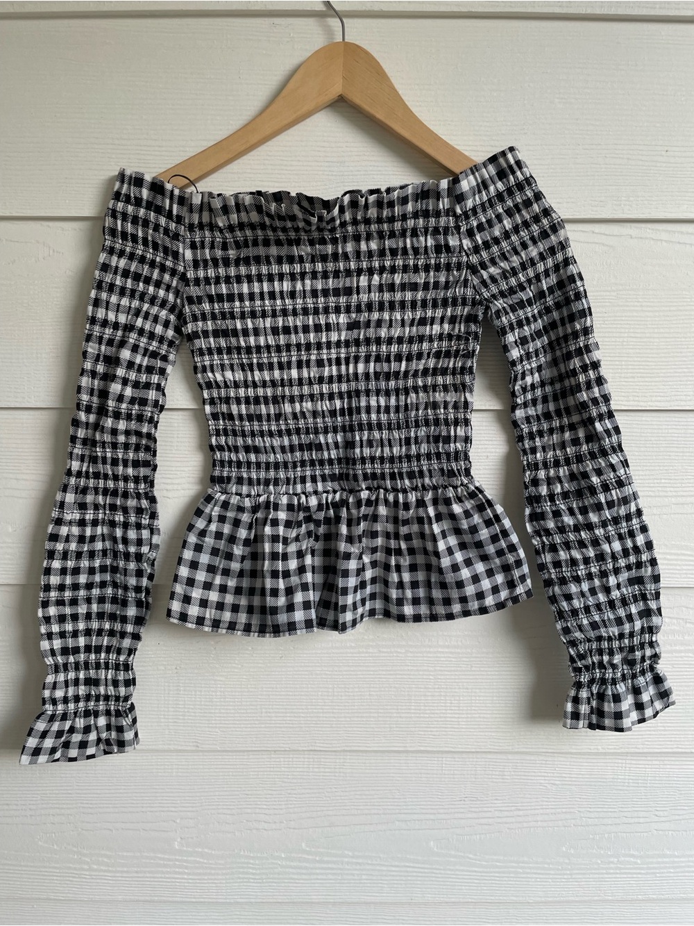 Divided H&M Black White Gingham Off Shoulder Long Sleeve Crop Top
